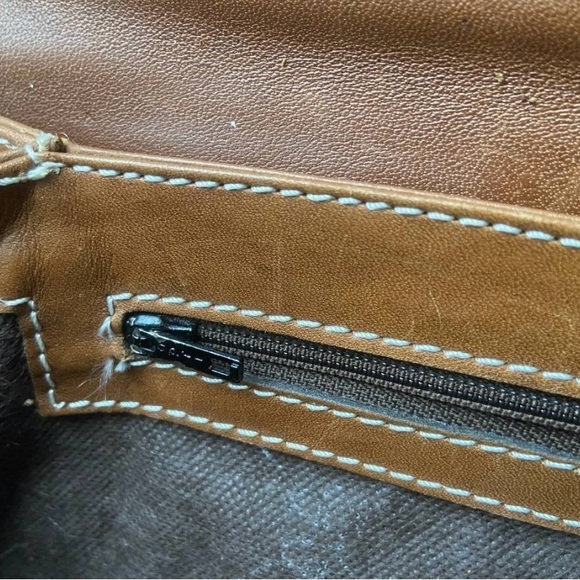 Cartier vintageTan/ Green Nubuck detailing  Leather luxury classic messenger Bag - Picture 7 of 11